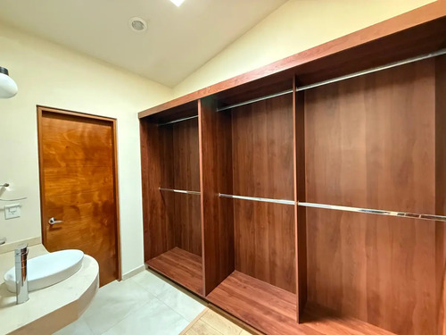 Casa En Venta Modelo Cibeles, Fracc. Bosque De Las Fuentes, Calimaya A 15 Min De Metepec