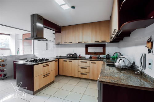 Departamento En Venta De 4 Dorm. En Las Condes