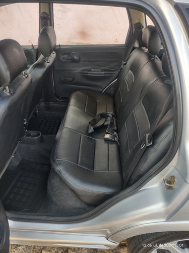 Imagem 15 de 15 de Corsa Hatch 1.6 Gls Mpfi 5p 2001