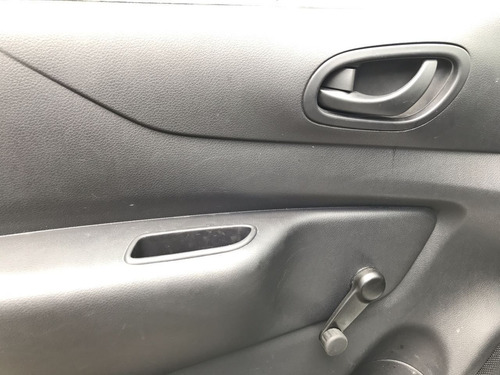 Imagen 12 de 15 de Nissan Np300 Doble Cabina 2020 2.5 S Mt