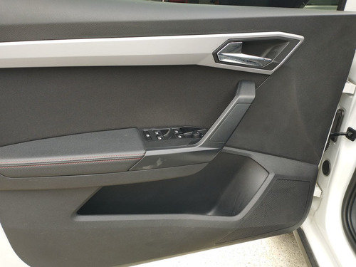 Imagen 8 de 8 de Seat Arona Fr 1.6 At - Jus365