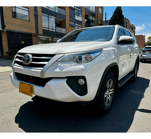 Toyota Fortuner 2.7l At Sw4 Street 4x2 2018