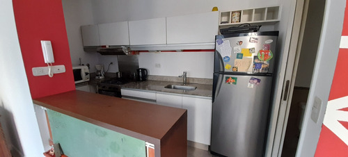 Imagen 6 de 14 de Unidad De 2 Y ½ Con Balcón Y Terraza Propia