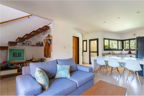 Dúplex 2 Dormitorios Con Pileta En Venta En Gonnet