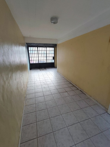 Vendo Duplex 3 Ambientes Con Patio Y Cochera Merlo Centro Excelente Ubicación Apta Crédito Bancario