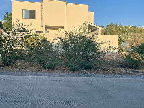 Terreno En Venta En Privada Santa Fe En Villas De Irapuato