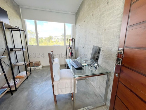 Ofrecemos En Alquiler Exclusivo Y Elegante Loft Ubicado En Oripoto 24-14767