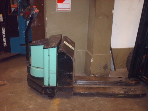Imagen 2 de 3 de Zorra Electrica Hombre Caminando Nichiyu ( Japon) 1500 Kg