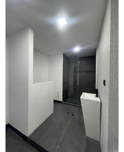 Oficina En Alquiler 400 M2 - Urb. Los Naranjos Del Cafetal