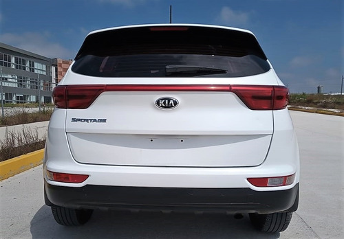 Imagen 6 de 15 de Kia Sportage Lx 2017