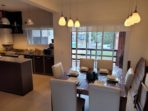 Imagen 5 de 23 de Particular. Alquiler Temporal Temporada 2023 Pinamar. Departamento Totalmente Equipado. 5 Personas. Piscina, Parrilla, Solarium Y Estacionamiento Cubierto, Dueño Directo.