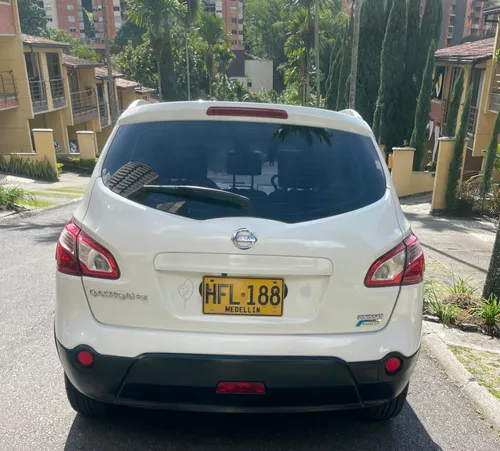 Nissan Qashqai 2.0l 4wd +2 4x2