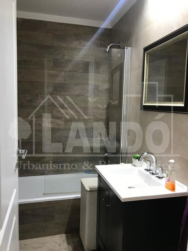 Imagen 8 de 13 de Duplex De Categoría En Venta Con Cochera Y Fondo Libre