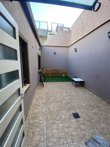Departamento Ph 2 Ambientes Al Fondo Con Patio, Departamento Restaurado A Nuevo.