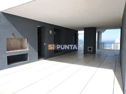Imagen 8 de 26 de Penthouse En Edificio Con Servicios