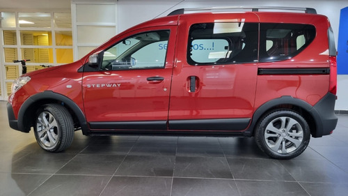 Imagen 4 de 25 de Renault Kangoo Stepway Full Full 1.6 0km 2023 Stoc (LG)