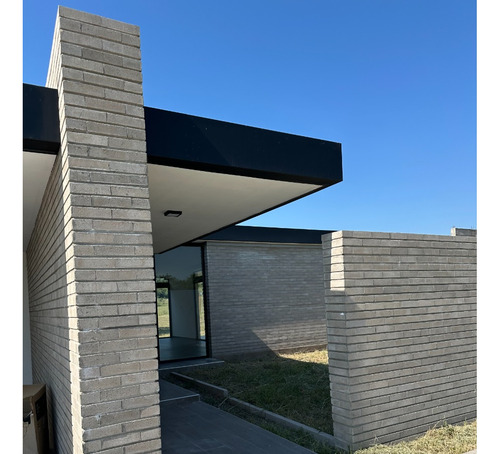 Casa Una Sola Planta Country Mendioaza La Cercanía A Estrenar