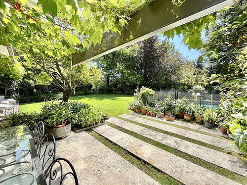 En Condominio Av Las Condes / La Dehesa