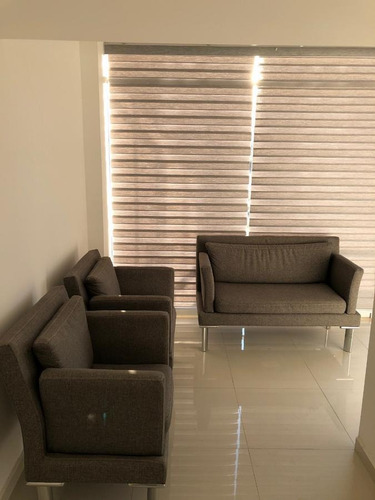 Imagen 16 de 20 de Local Comercial En Venta O Renta, Con Cubiculos Y Tapanco, En Cumbres Del Lago, Juriquilla Queretaro.