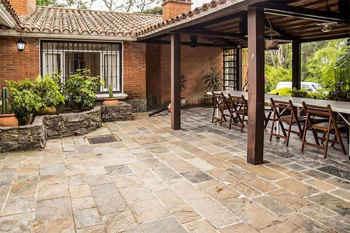 Casa 6 Dormitorios En Playa Brava, Punta Del Este