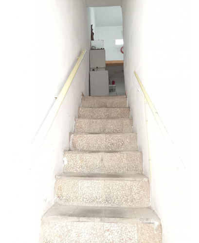 Imagen 18 de 30 de Casa + Departamento En Venta - Barrio Pueyrredon