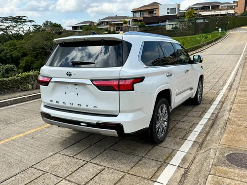 Toyota Sequoia CAPSTON 3.5 HIBRIDA