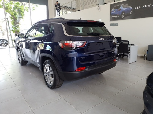 Imagen 8 de 18 de Jeep Compass 1.3 T270 Longitude