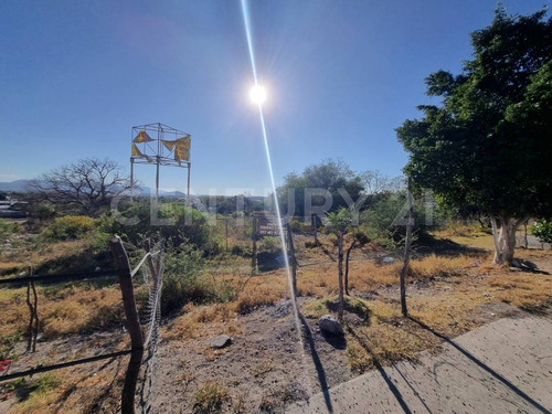 Venta De Terreno De 2700m2 En Zona Muy Comercial En Izucar De Matamoros!!