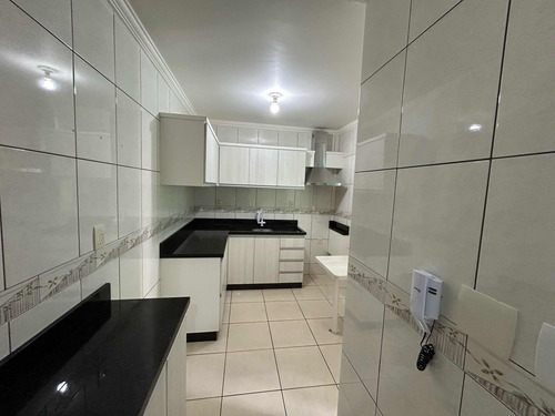 2 Casas Pelo Preço De 1 - B.camboriú/sc - Abaixo Do Preço
