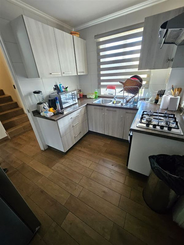 Casa En Venta De 3 Dorm. En Maipú