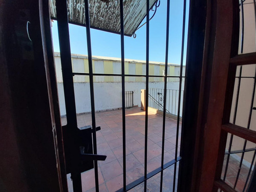 Venta Casa 319m2 Con Patio, Pileta Y Cochera En Don Bosco Quilmes, Apto Credito !!!