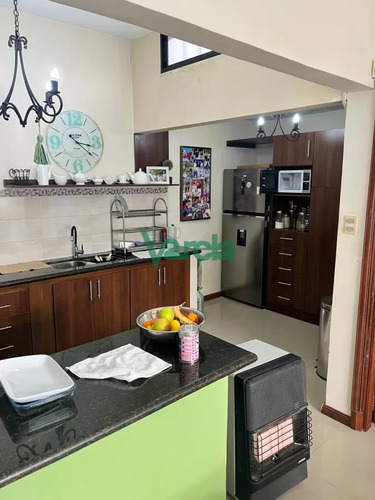 Venta Casa, Punta Gorda, 3 Dormitorios,2 Baños Completos, 185m2