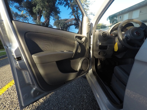 Fiat Palio Attractive 1.4 2013 Rodas De Liga Leve
