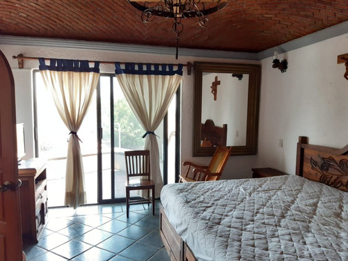 Casa En Privada En Obrera, Tepoztlán, Morelos - Crb-1083-cp