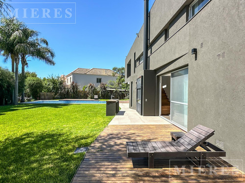 Casa En Venta Sobre Lote Interno En Santa Barbara - Bancalari.