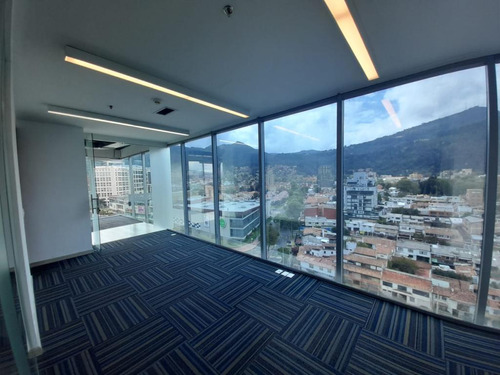 Oficina En Arriendo En Bogotá. Cod A1038356
