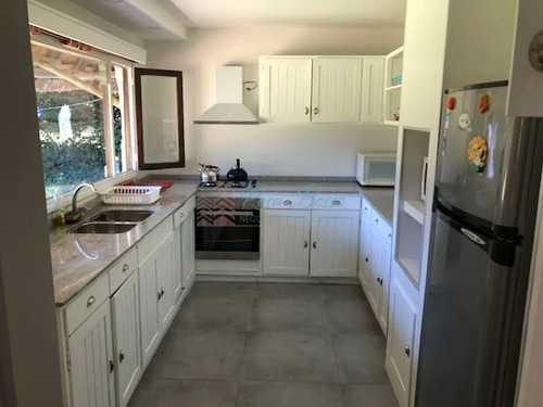 Imagen 5 de 12 de Casa Para La Venta En Beverly Hills.