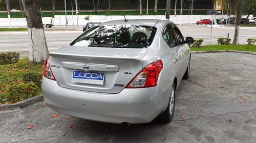 Nissan Versa 1.6 16v Sl 2013