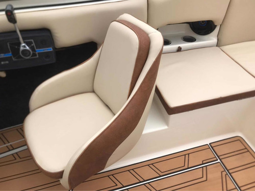 Imagen 4 de 19 de Lancha Mercury 115hp Renovada Virgin Marine 528 Living 2023