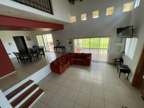 Venta Casa Ángeles Con Alberca De Tamaño Monumental En Un Jardín Enorme Con Vistas Panorámicas En 3 Habitaciones Fracc Rancho San Diego Ixtapan De La Sal Edomex