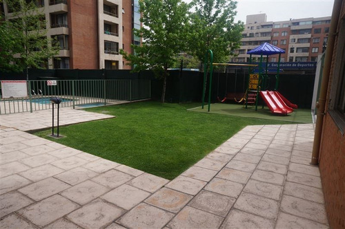 Departamento En Venta De 2 Dorm. En Plaza Ñuñoa