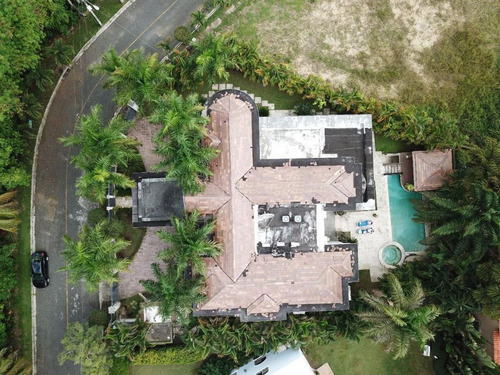 Vendo Majestuosa Mansión En Arroyo Hondo, Distrito Nacional, Santo Domingo, República Dominicana