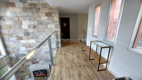 Casa En Alquiler Anual En Barrio Malibu Canning