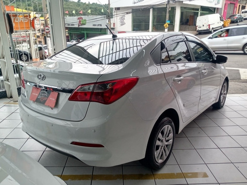 Hyundai Hb20s 2017 1.0 Comfort Plus Flex 4p