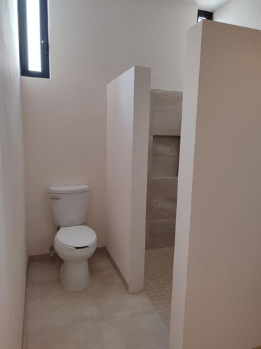 Casa En Venta Merida, Temozon Norte En Privada, Modelo Nardo Con Piscina, Entrega Inmediata.