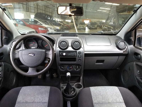 Ford Fiesta Sedan 1.6 8v Flex 4p