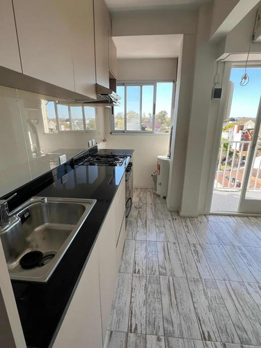 Departamento En Venta - 1 Dormitorio 1 Baño - Adrogué