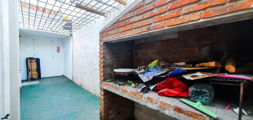 Casa De 3 Dorm, Garaje Y Patio!!! Financia!!