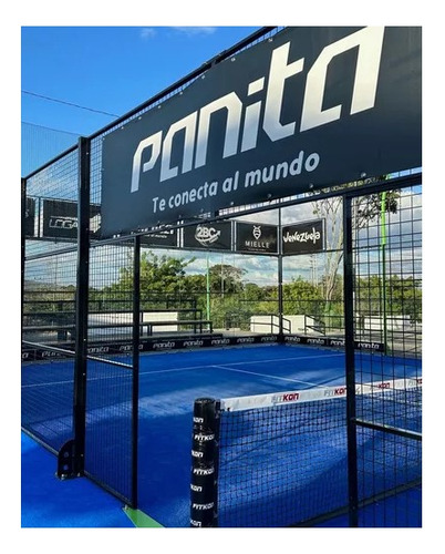 Pista Profesional De Pádel Panorámica