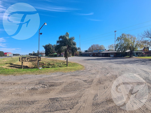Oportunidad De Inversión En San Pedro Sobre Ruta 9 I Parador La Granja Con Salón Para 850 Comensales I Con Bajada Oficial Sobre Rn9 I Una Casa Con Pileta